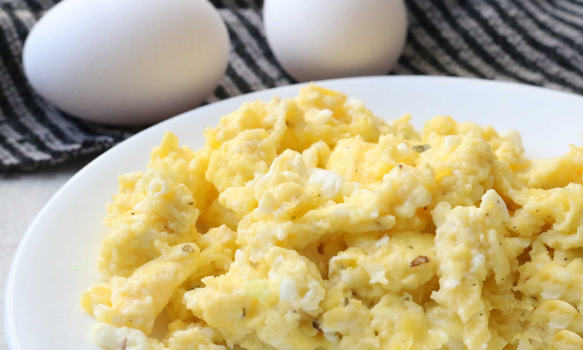 Can You Add Sour Cream To Scrambled Eggs